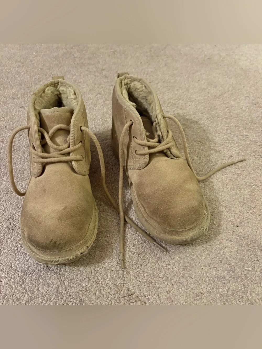 UGG Kids Suede Fur-Lined Lace-Up Boots in Tan size 2